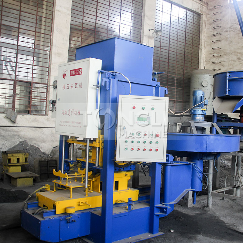 彩瓦機(jī)有什么特點(diǎn)？